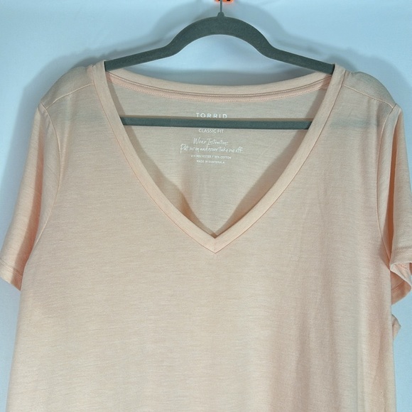 Torrid Light Pink Classic Fit T-Shirt 2X - Picture 4 of 5
